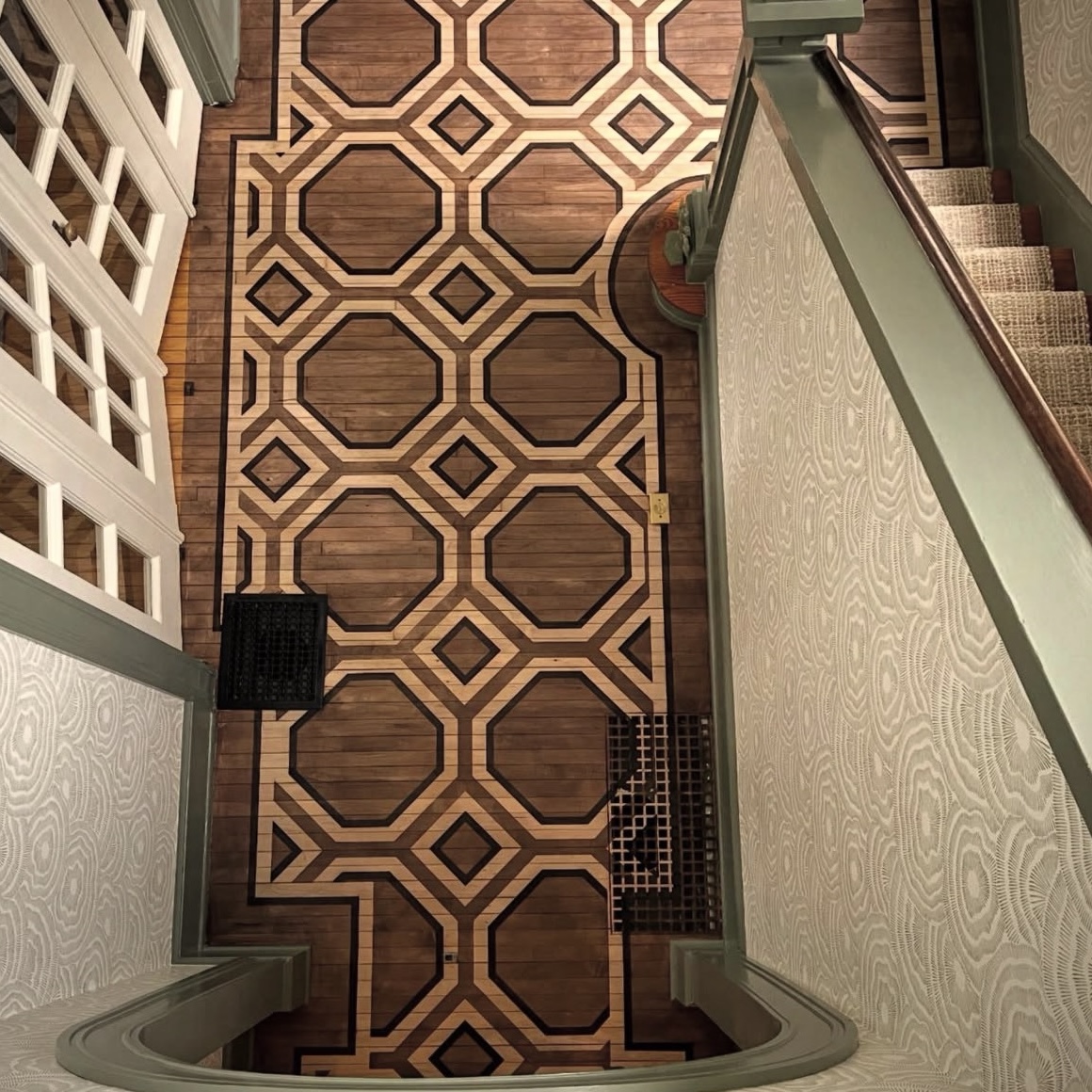 flooring pattern from different stains