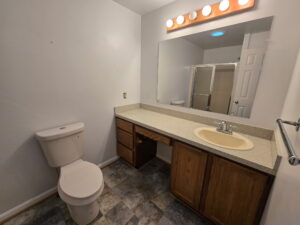 Vanity with one sonk and wasted space
